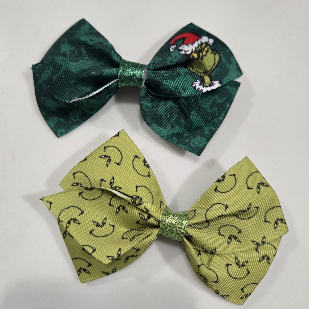 🔥The Grinch Kids Bow Set🔥 - Picture 2 of 2